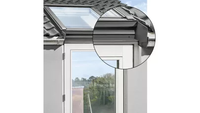 VELUX EFY 2012 - Tetőtériablak és homlokzati nyilászáró összekötő elem, fehérre festett