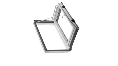 VELUX GXU 0066 - Oldalra nyiló fa tetőkibúvó ablak, változtatható nyitásirány, fehér PU bevonat