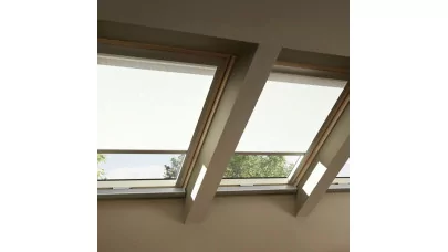 FAKRO GREENVIEW FTP-X P50 APZX Z-Wave - Billenő elektromos fa tetőtéri ablak távvezérléssel, antracit külsővel, tokszellőző nélkül 2.